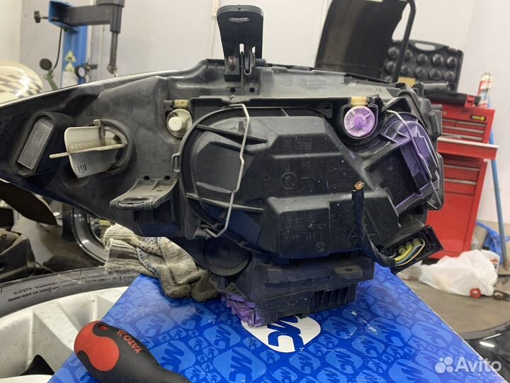 Фара правая левая Ксенон BMW E87 E81 E82