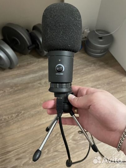 Микрофон студийный