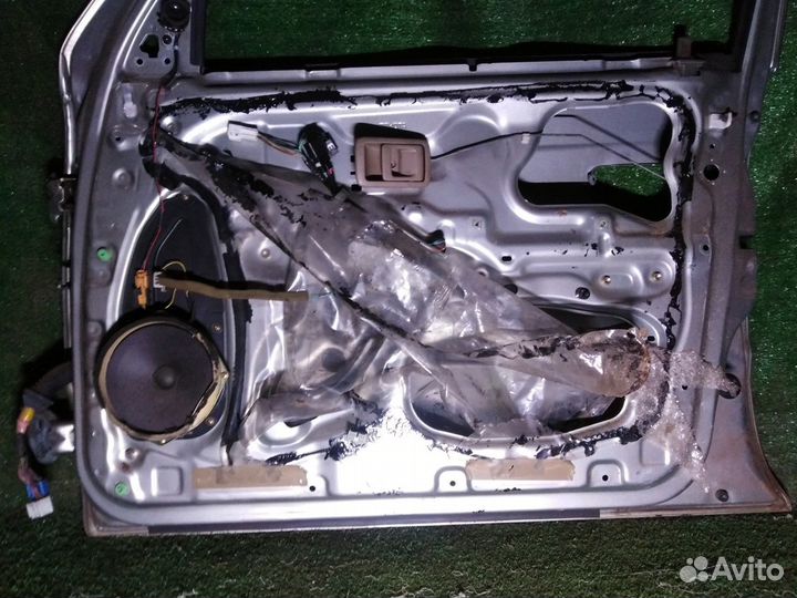 Дверь передняя правая Toyota Hilux Surf KZN185 Пус