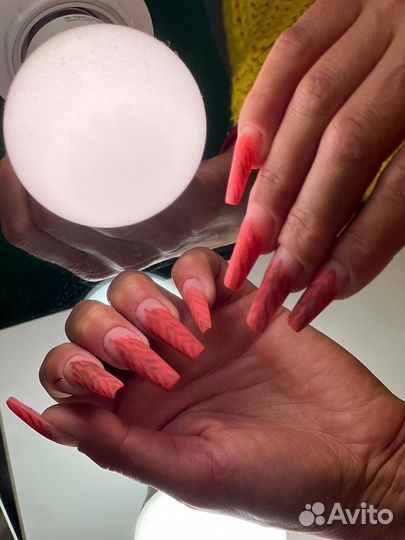 Мастер маникюра