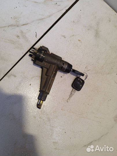 Замок зажигания Audi 100 4A/C4 4A2 1992 4A1905851