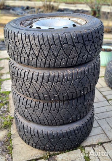 Dunlop ice touch 215-65-16 с дисками