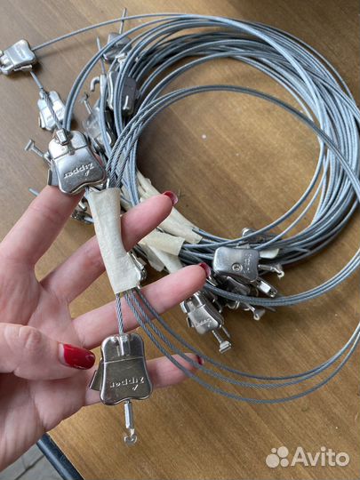 Крючок zipper для подвески картин