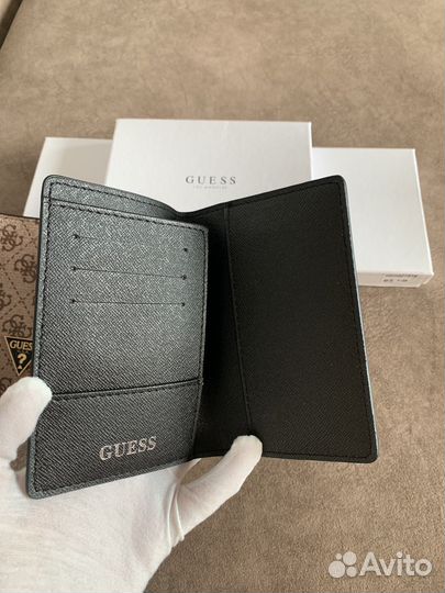 Обложка на паспорт Guess