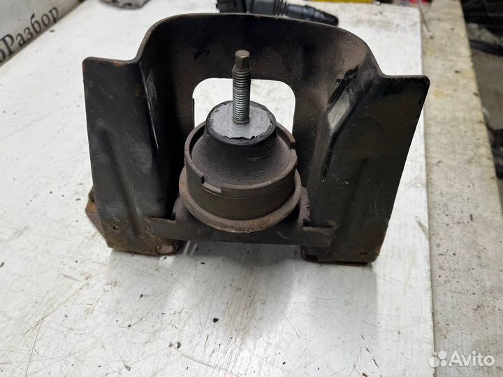 Подушка опора двигателя правая Lifan breez 520 1.6