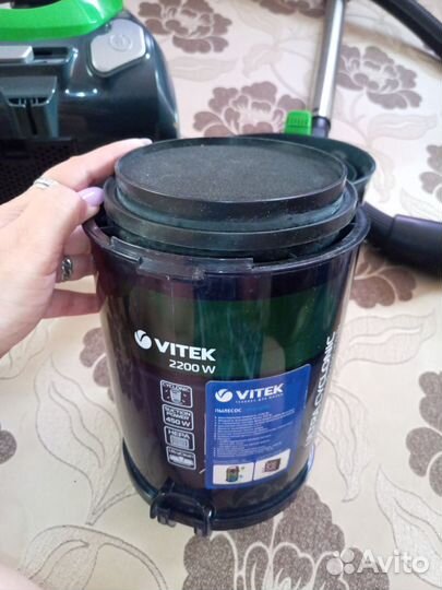 Пылесос Vitek