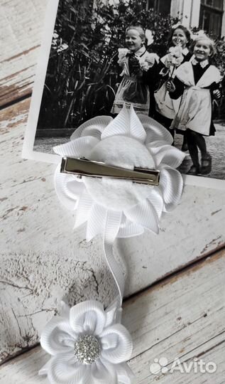 Школьные бантики лента в косу ручной на 1 сентября