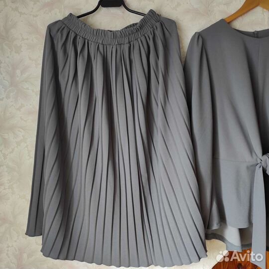 Костюм женский 52