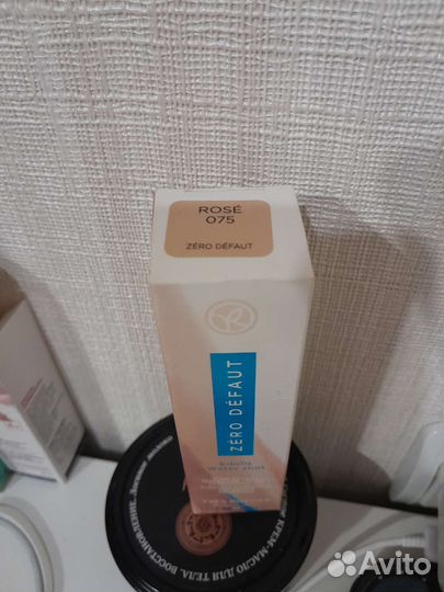 Тональный крем Ives rosher