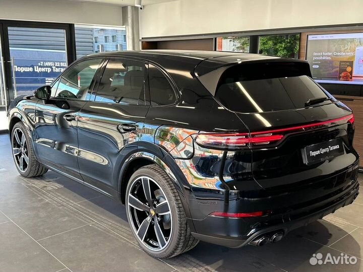 Porsche Cayenne 3.0 AT, 2022