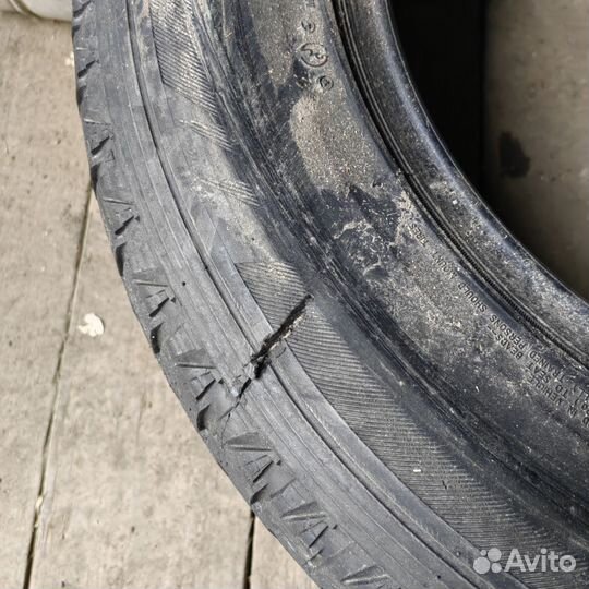 Bridgestone Blizzak DM-V3 215/70 R16