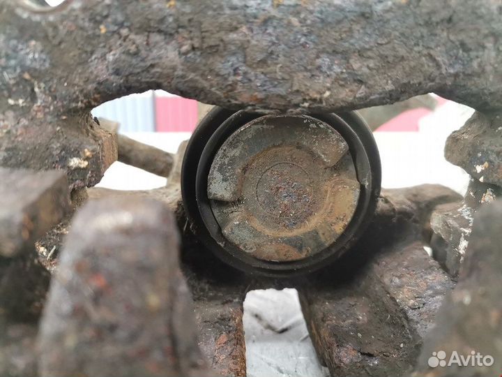 Суппорт задний правый для Volkswagen Sharan 1