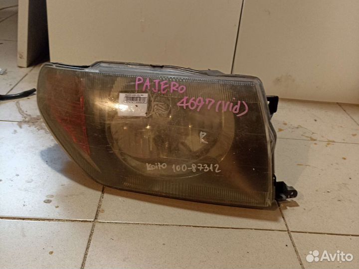 Фара Mitsubishi Pajero iO H76W