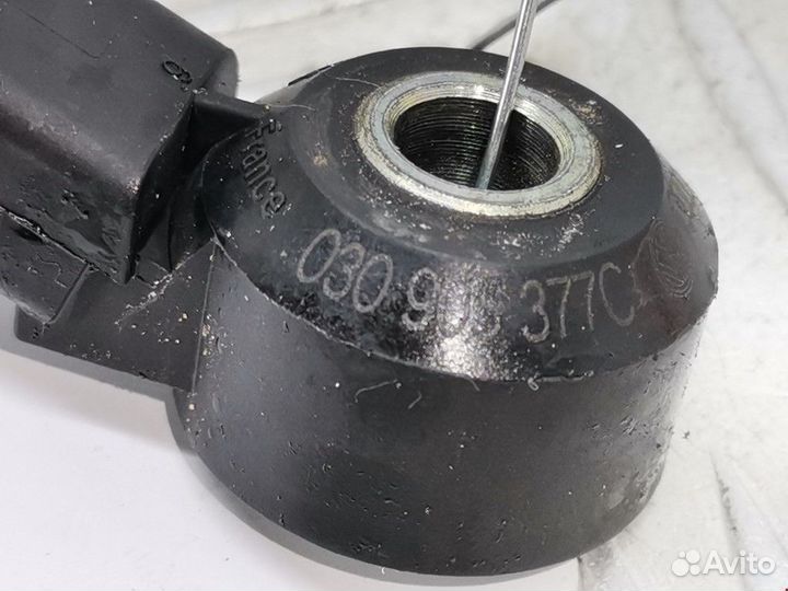 Датчик детонации Volkswagen Golf 6 2011 030905377C