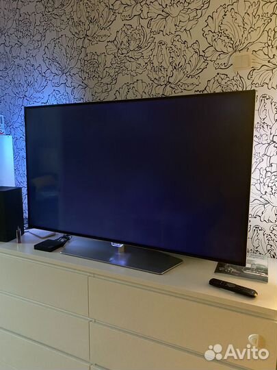 Телевизор Philips Ambilight