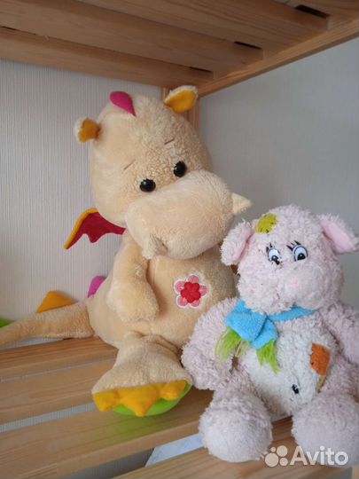 Мягкая игрушка динозавр и поросёнок