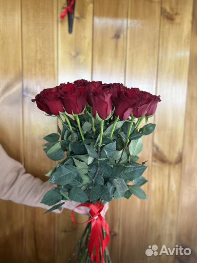 19 роз explorer 90 см