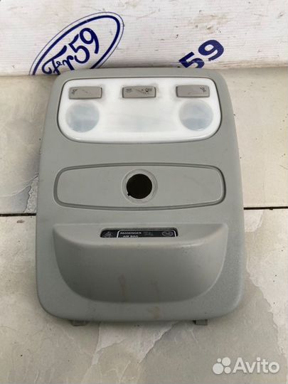 Плафон освещения салонный передний Renault Captur