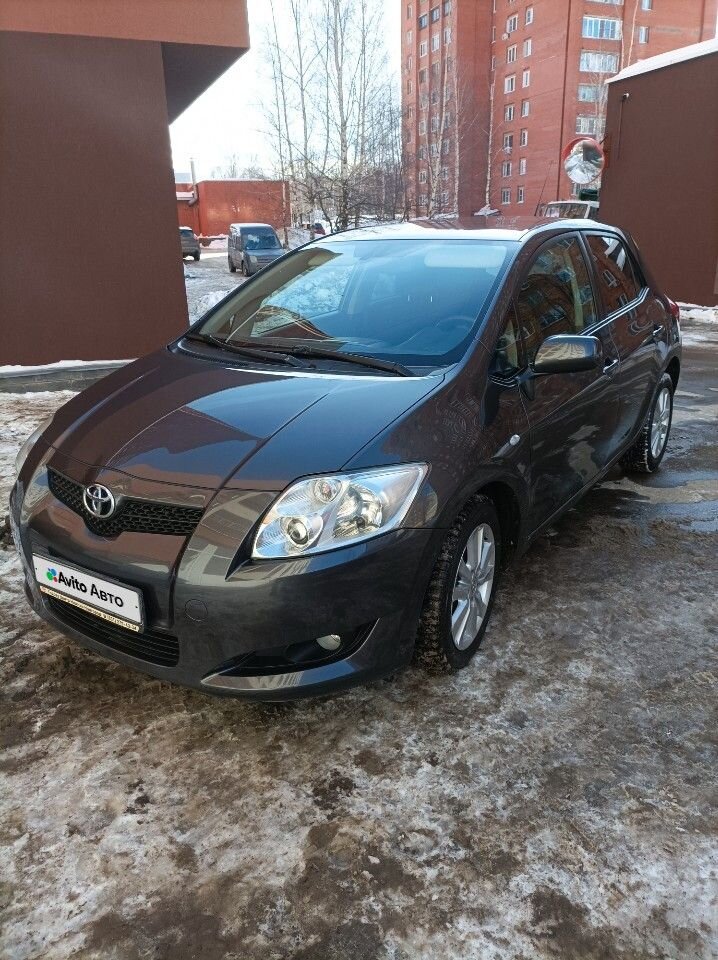 Toyota Auris: фото владельца