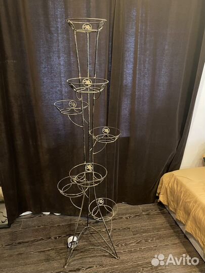 Подставка для цветов металическая, напольная