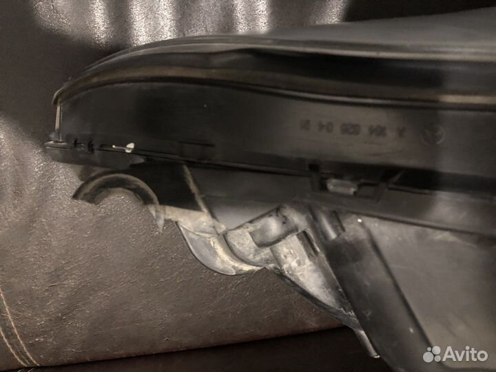 Фонарь передний правый