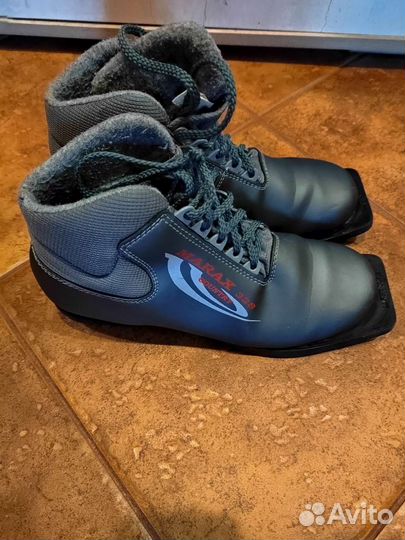 Лыжи беговые(180) с ботинками (41)