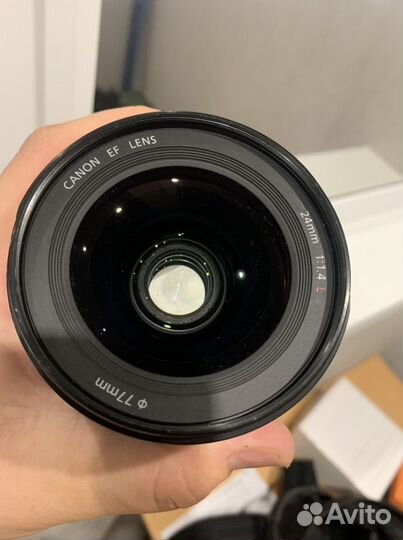 Объектив Canon EF 24mm f/1.4L