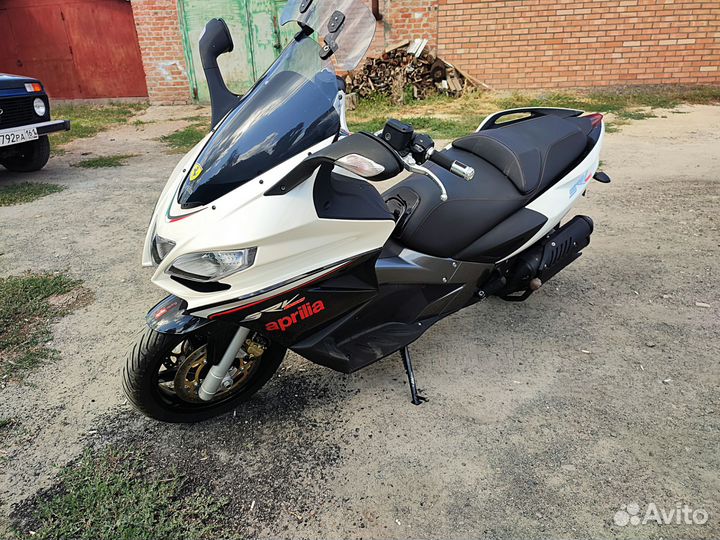 Aprilia SRV850