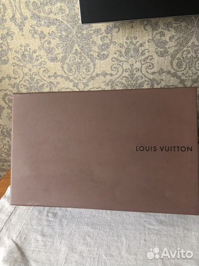 Louis Vuitton, prada, коробки