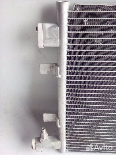 Радиатор кондиционера передний Renault Fluence