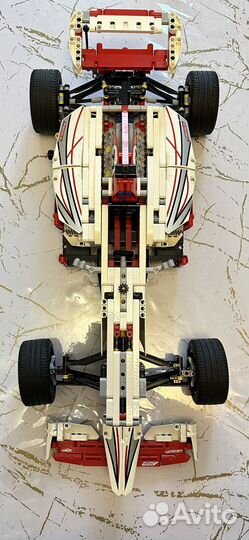 Lego technic 42000 - Чемпион (болид формула)