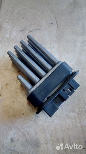 Резистор отопителя 90566802 Астра Н Зафира Б