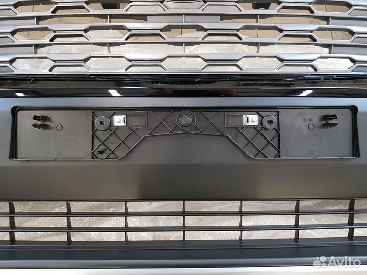 Площадка под передний номер Toyota RAV4 50