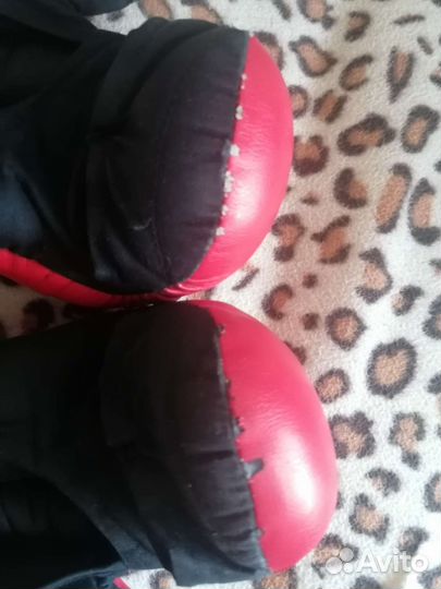 Перчатки для рукопашного боя