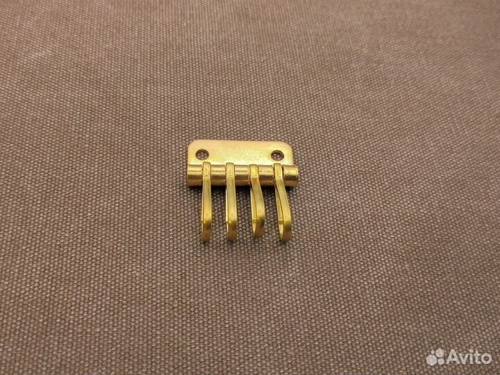 Ключница, 4 карабина, латунь (Арт: 83)