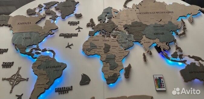 Карта мира из дерева на стену с подсветкой / Панно