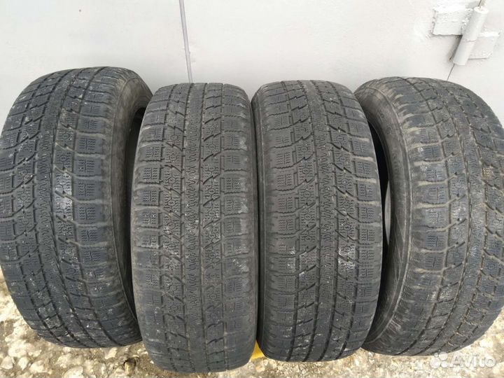 Toyo Observe GSi-5 225/60 R17 99