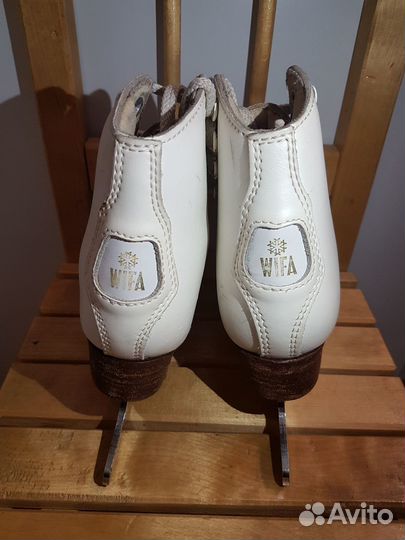 Продам фигурные коньки