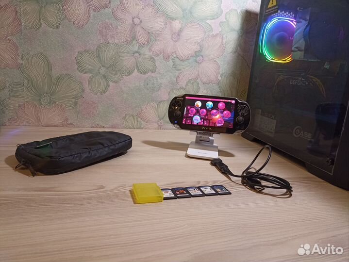 Sony ps vita прошитая + игры