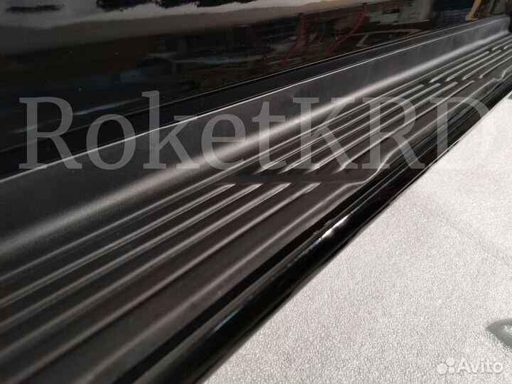 Подножки Lexus LX 570 c 2015 года Черные