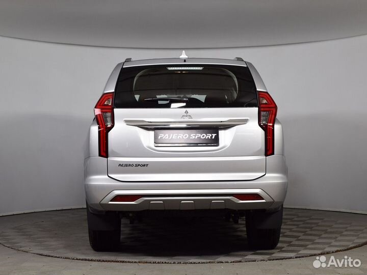 Mitsubishi Pajero Sport 2.4 AT, 2022