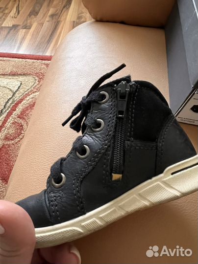 Ботинки детские ecco 22