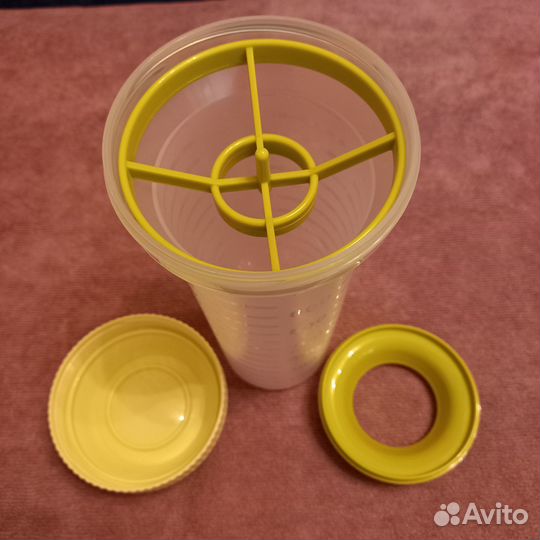 Tupperware шейкер 750мл