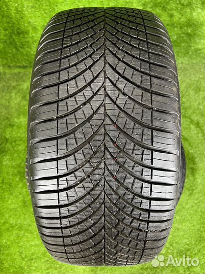 Goodyear Vector 4Seasons Gen-3 225/40 R18 92Y