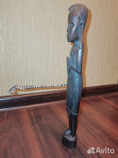 Статуэтка из эбенового дерева 