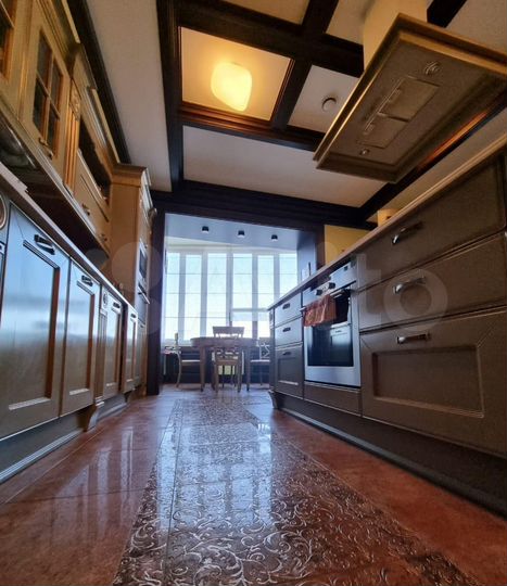 4-к. квартира, 350 м², 7/8 эт.