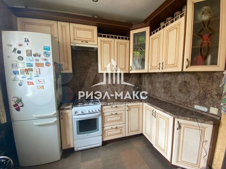 2-к. квартира, 64 м², 2/2 эт.