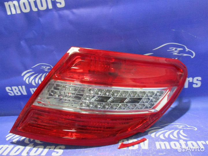 Фонарь задний правый Mercedes-Benz C W204 271950