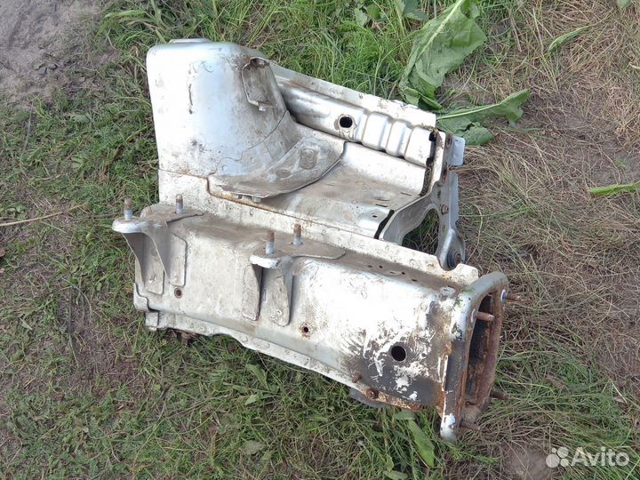 Лонжерон передний левый, правый Ford Focus 2