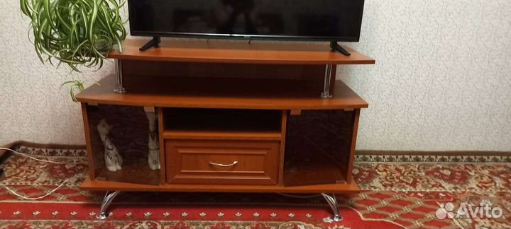 Тумба под телевизор